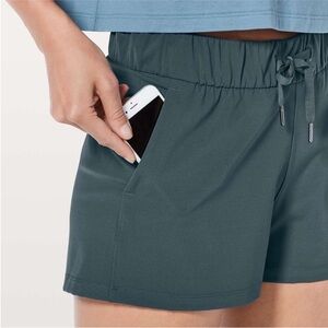 Lululemon on the fly shorts